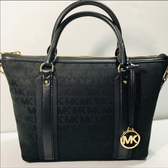 Michael Kors Griffin Satchel M  black leather. - Picture 2 of 11